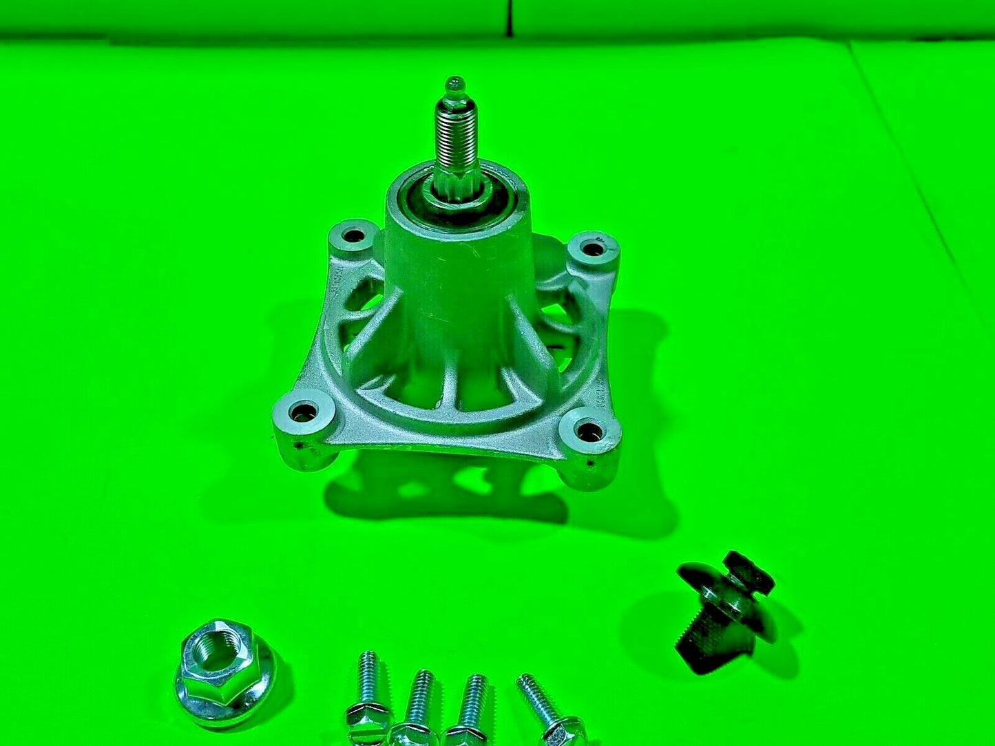 Spindle Assembly for Husqvarna Ayp Electrolux Craftsman 532174358 5871252014