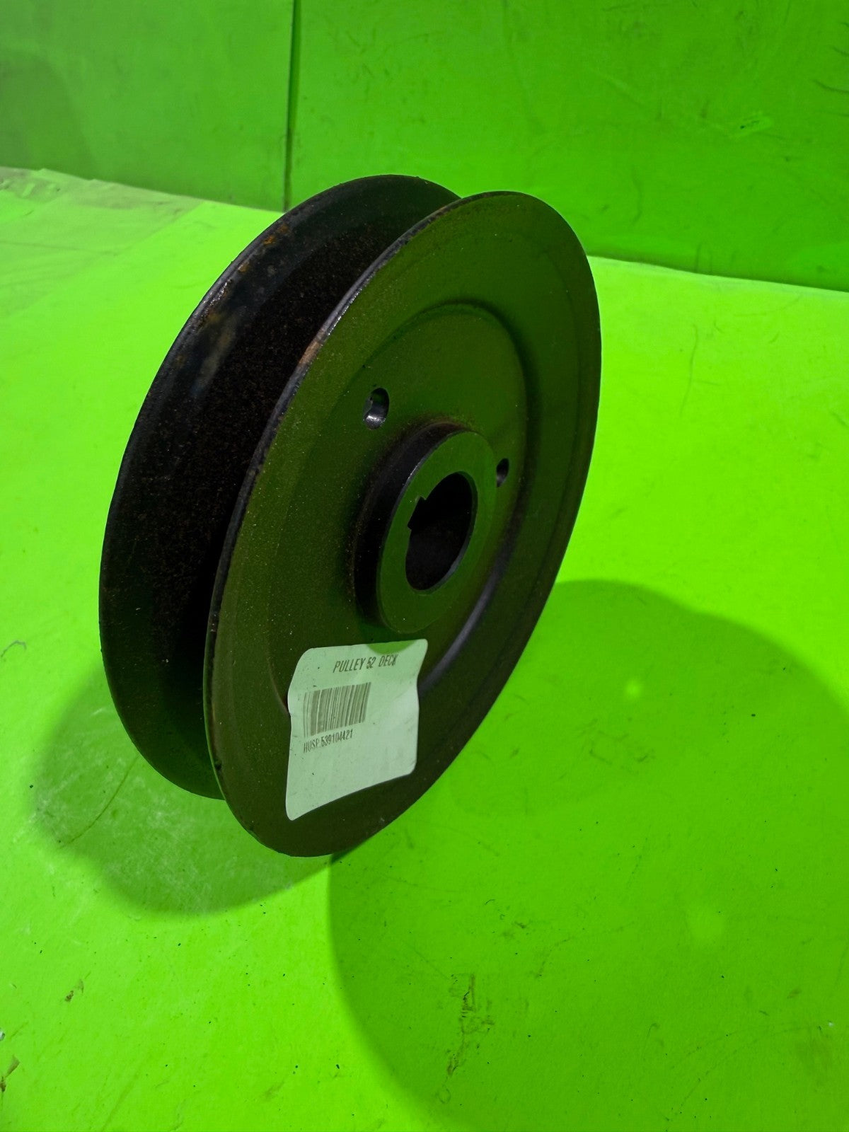 Genuine OEM Husqvarna Spindle Pulley 539104421 52" Deck5