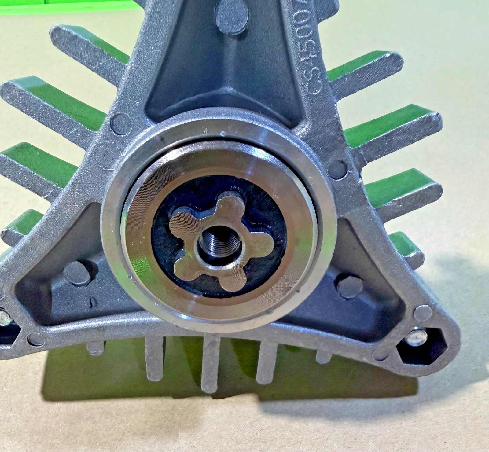 NEW Jonsered ICT18 3-Post Spindle Assy 42" Deck (130794, 532130794, 45007)2