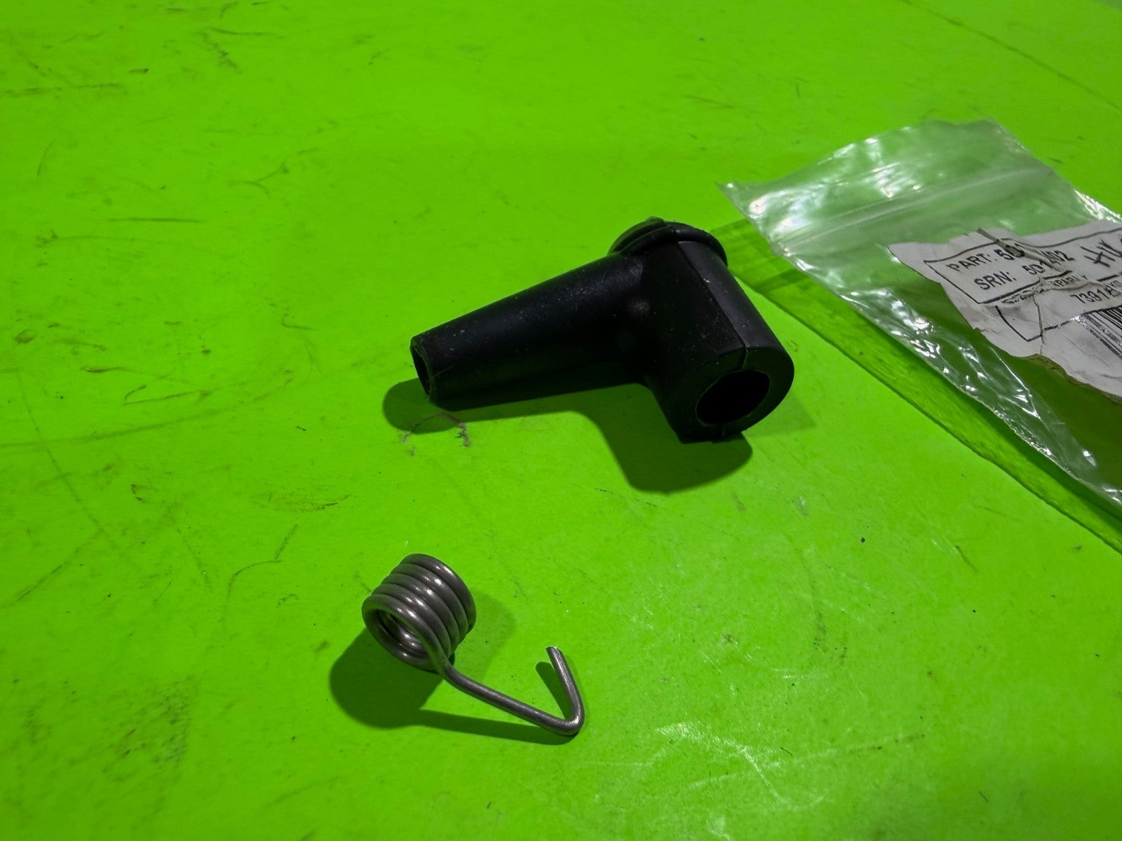 NEW Genuine OEM Husqvarna 501485402 Spark Plug Connector Kit3