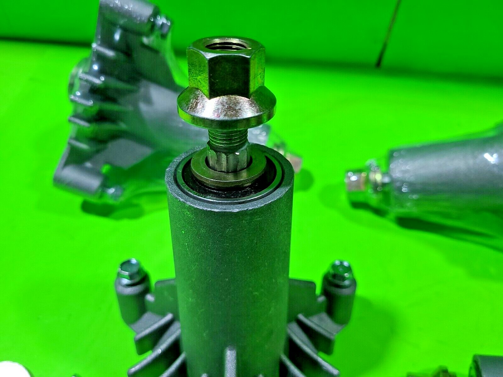 6 PACK SPINDLE ASSEMBLY FITS AYP 130794, 8479, 532130794, 82-225, 285-3835
