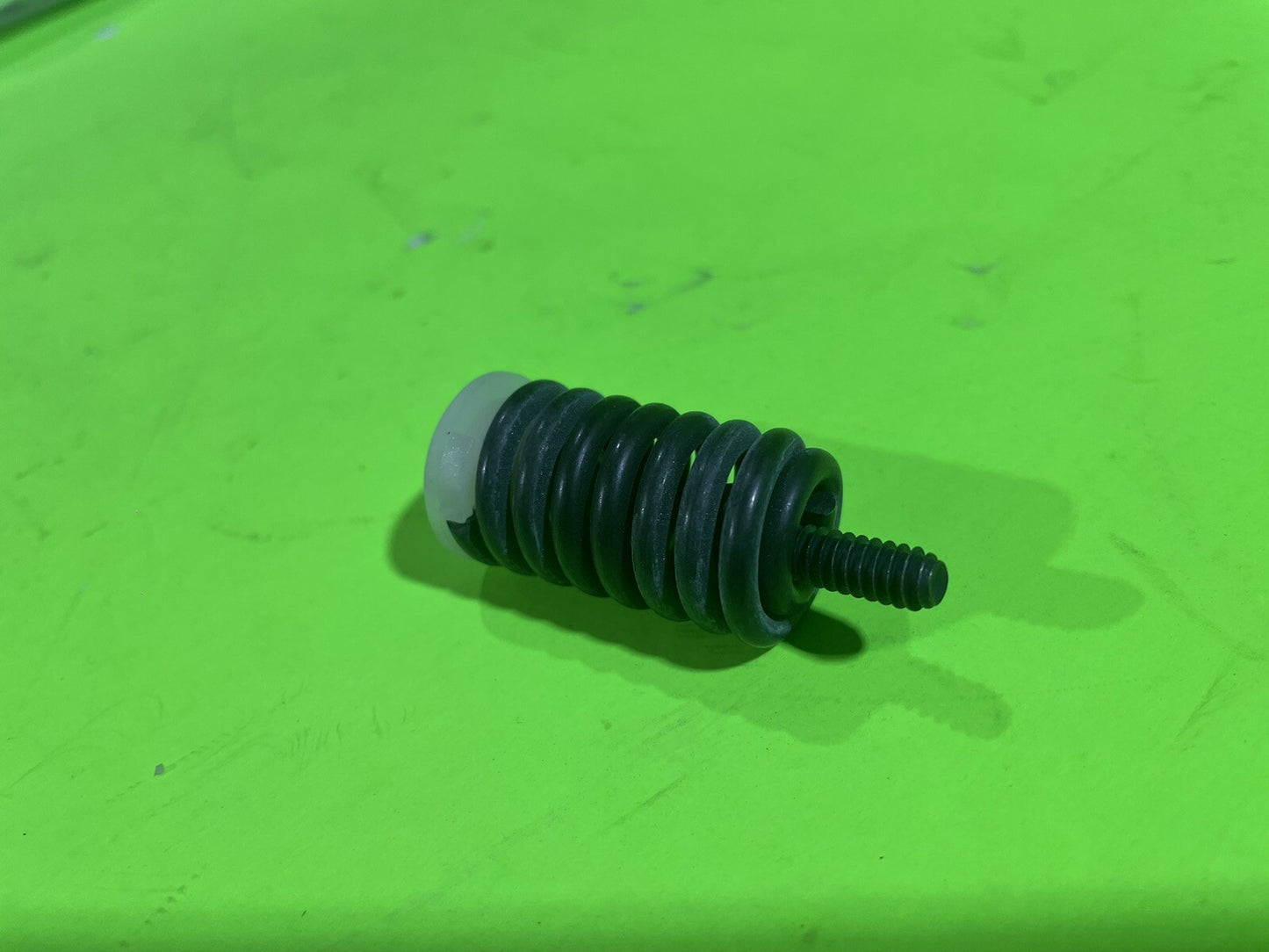 Genuine OEM Husqvarna 537210304 Vibration Absorber 570 575 Chaisaws4