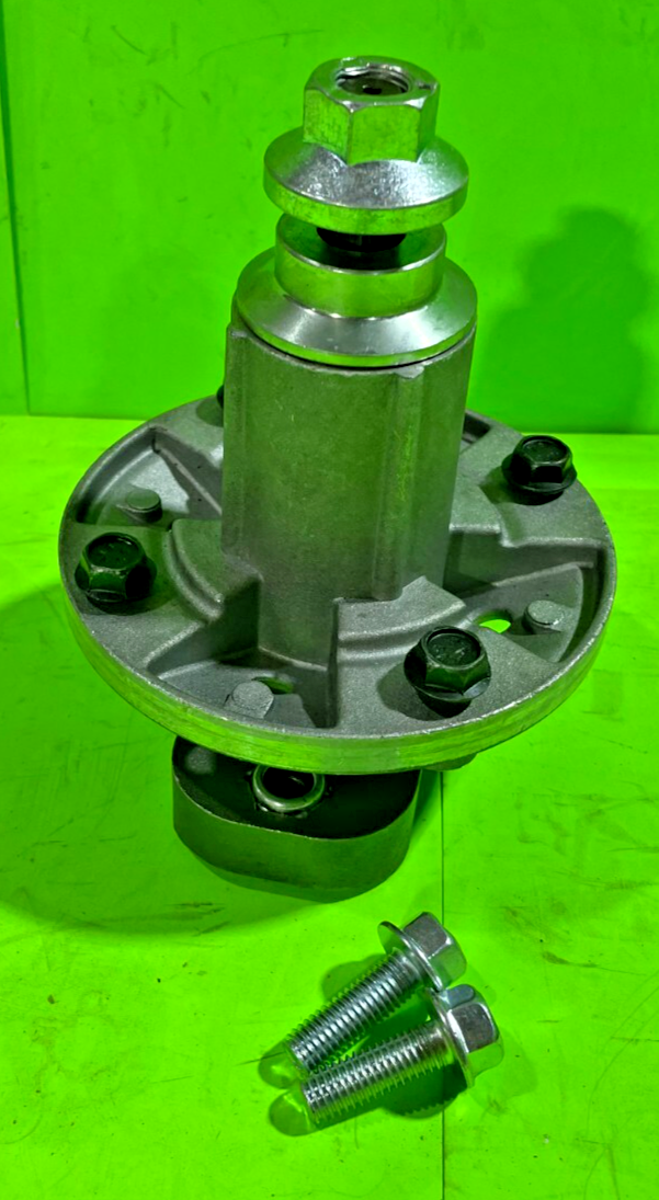 Spindle Assy John Deere L100 L105 L107 L108 L110 L111 L120 L130 w Blade Bolts4