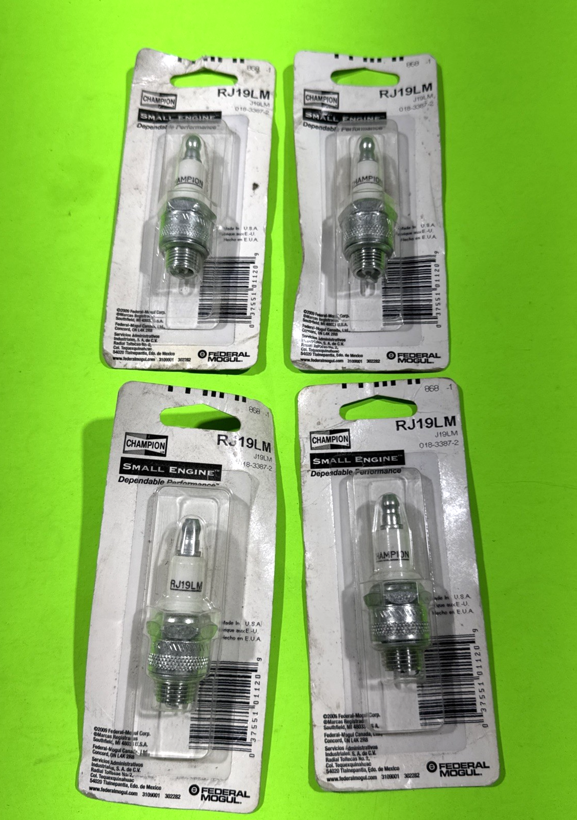 4 PACK OF NEW GENUINE OEM CHAMPION RJ19LM SPARK PLUG; SET OF FOUR PLUGS3