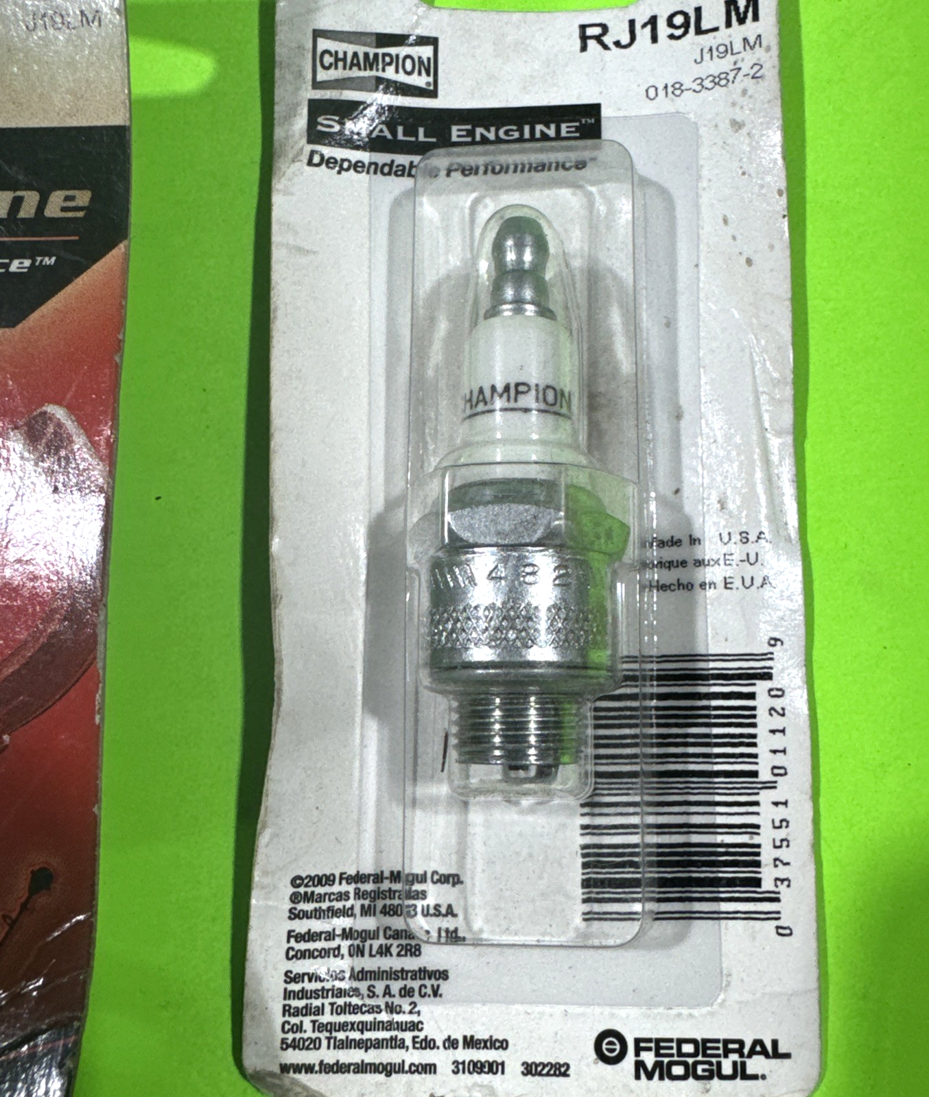 4 PACK OF NEW GENUINE OEM CHAMPION RJ19LM SPARK PLUG; SET OF FOUR PLUGS2