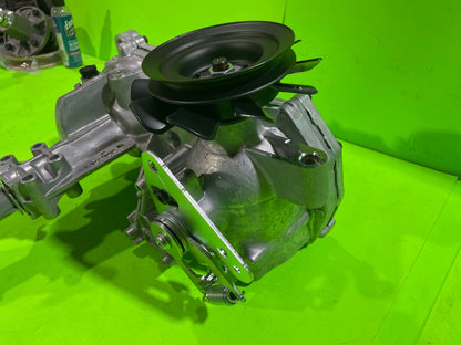 Hydro Gear ZC-AUBB-8D8B-2WPX Hydrostatic Transmission ZT-2200 EZT3