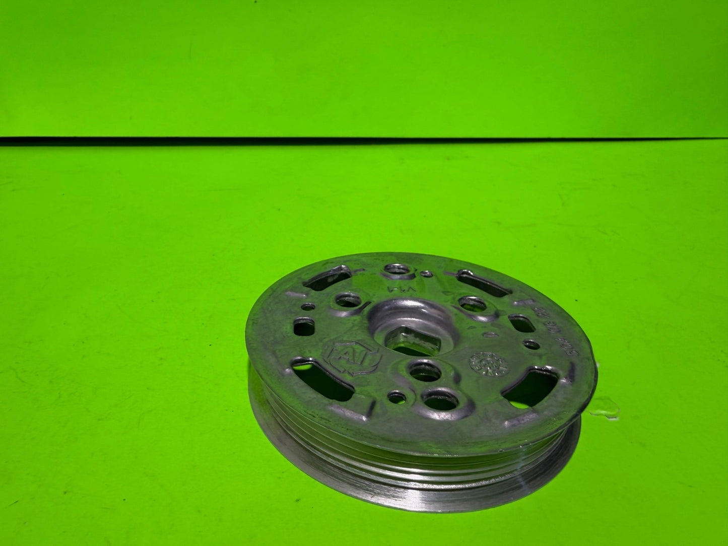 New Genuine OEM Husqvarna 504062201 Pulley K750 K760 K9603