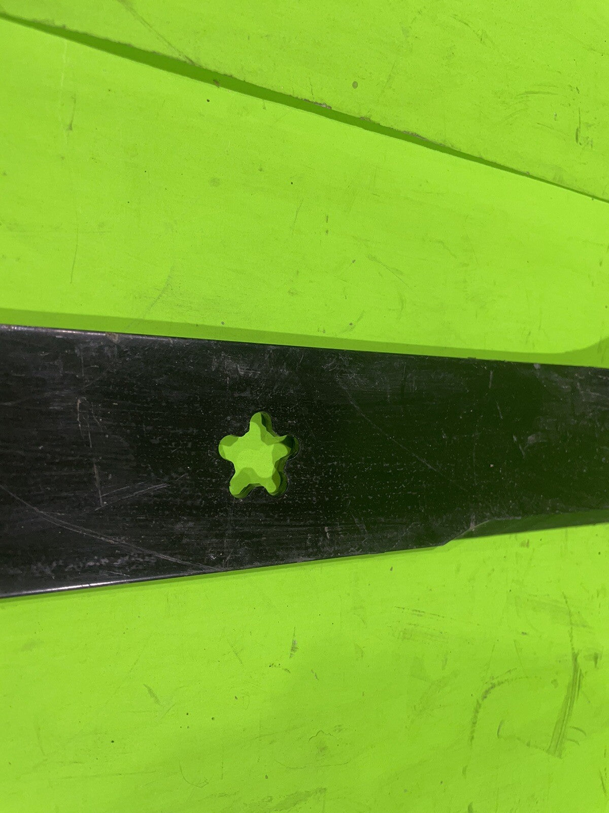 Genuine OEM Husqvarna Dixon 539119852 Gator Fusion Blade for 42 In Cut2
