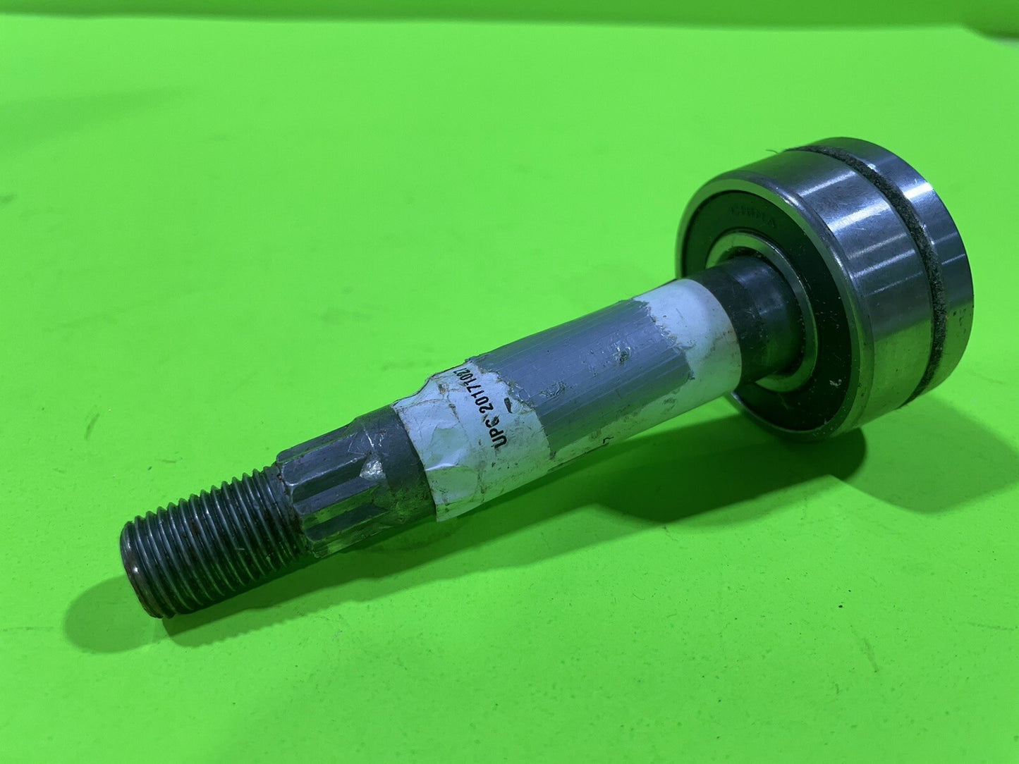 Genuine OEM Husqvarna Shaft Assembly w/ Bearing 532137553 GT200 YT180 GTH2203
