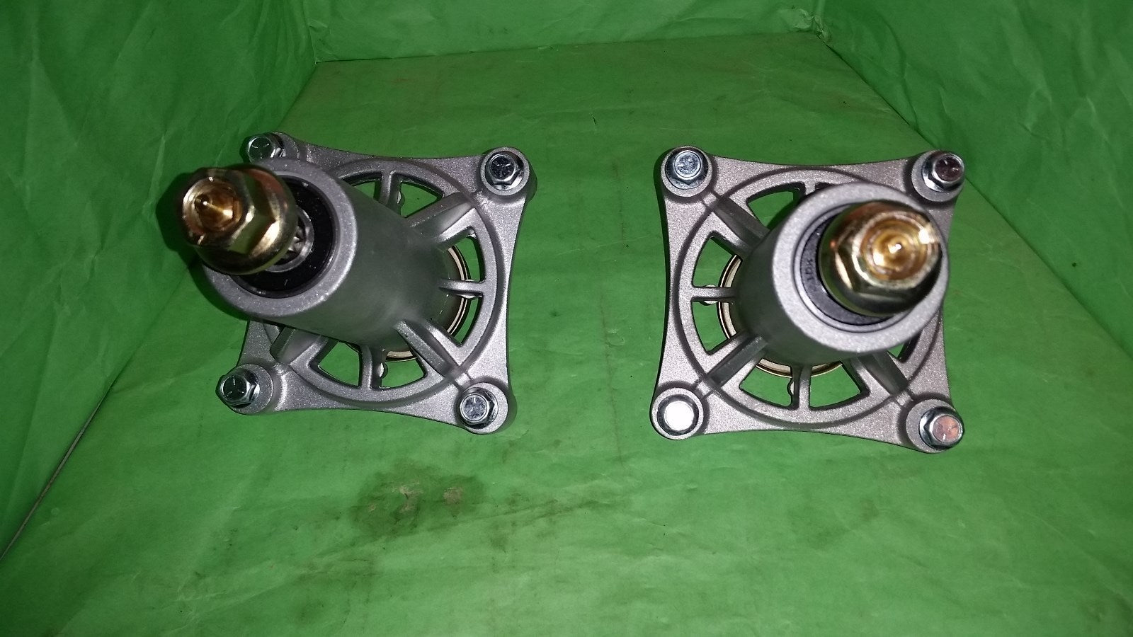 (2) Spindle Assemblies Ariens 21546238 AYP 187292 Husqvarna 5321872811
