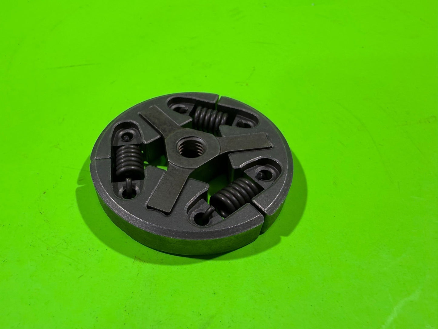 NEW Genuine OEM Husqvarna 589809001 Clutch Assy 555 556 560 562 + Chainsaws3