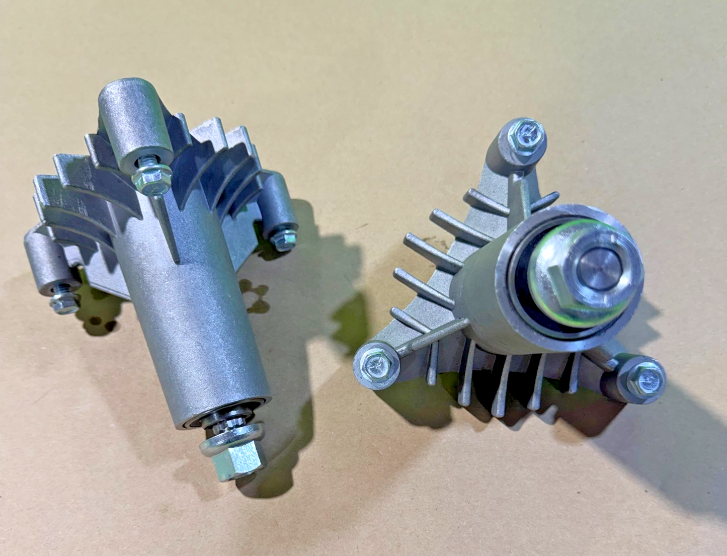 NEW Jonsered ICT13 42" Deck 3-Post Spindle 2-Pack (532130794 130794, 45007)1