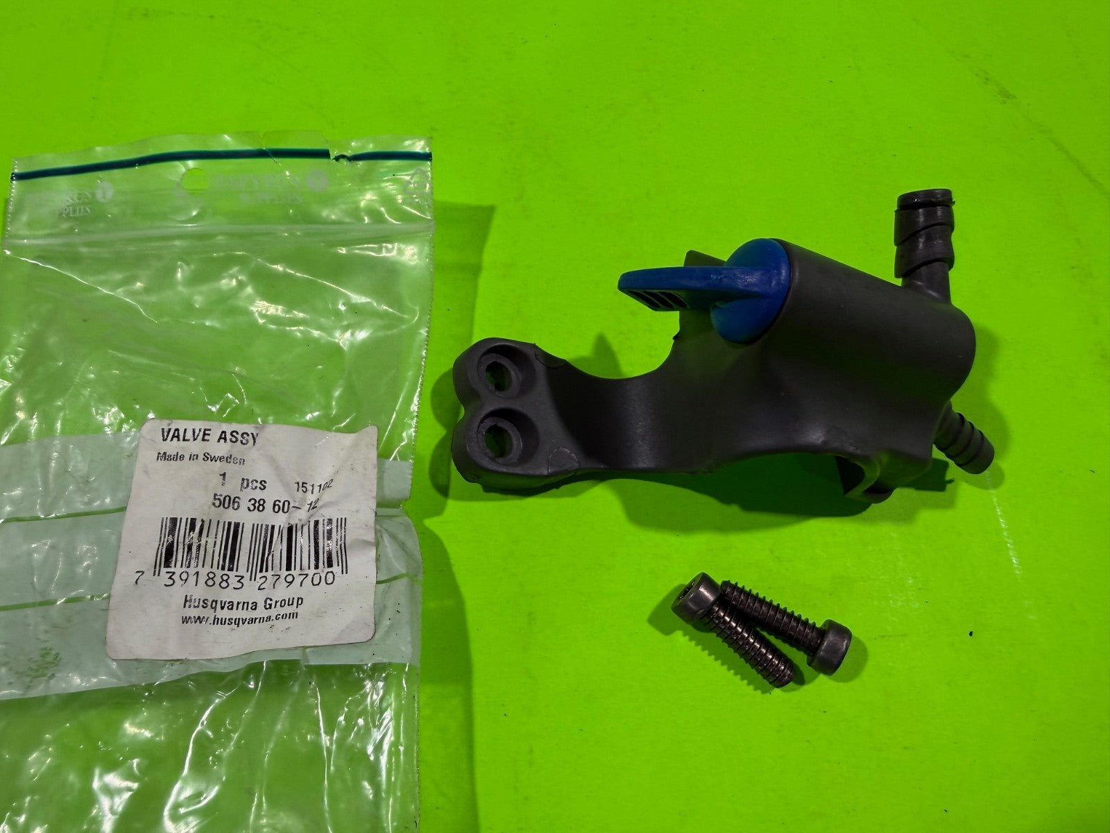 Genuine OEM Husqvarna 506386012 Valve Assembly K1260 K30 K750 K760 K9600