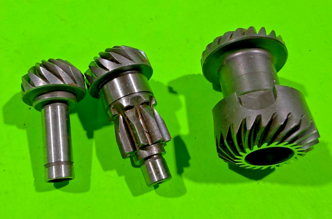 NEW Genuine OEM Husqvarna 544064001 Gear Kit 323 324 325 Hedge Trimmer1