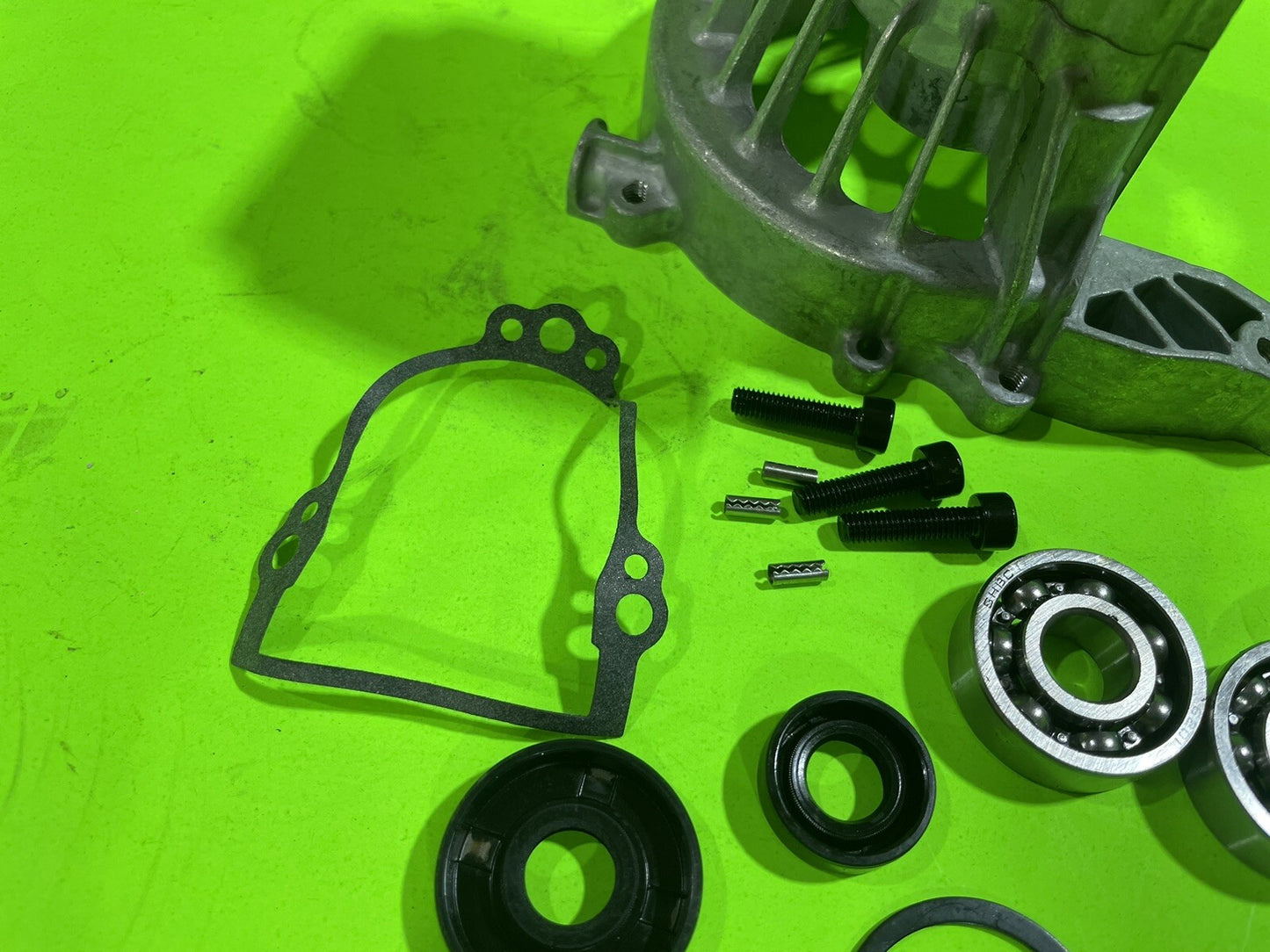 Genuine Husqvarna 575803801 Crankcase Crankshaft Kit Poulan PP130 PP30 SM30SB4