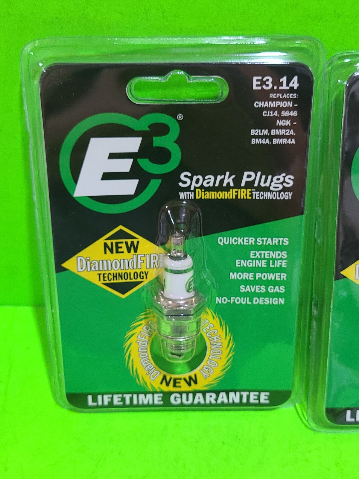 E3 2 Pack Spark Plugs E3.14 Replaces: CJ14 J12C CJ8Y 5846 B2LM BMR2A BM4A BMR4A1
