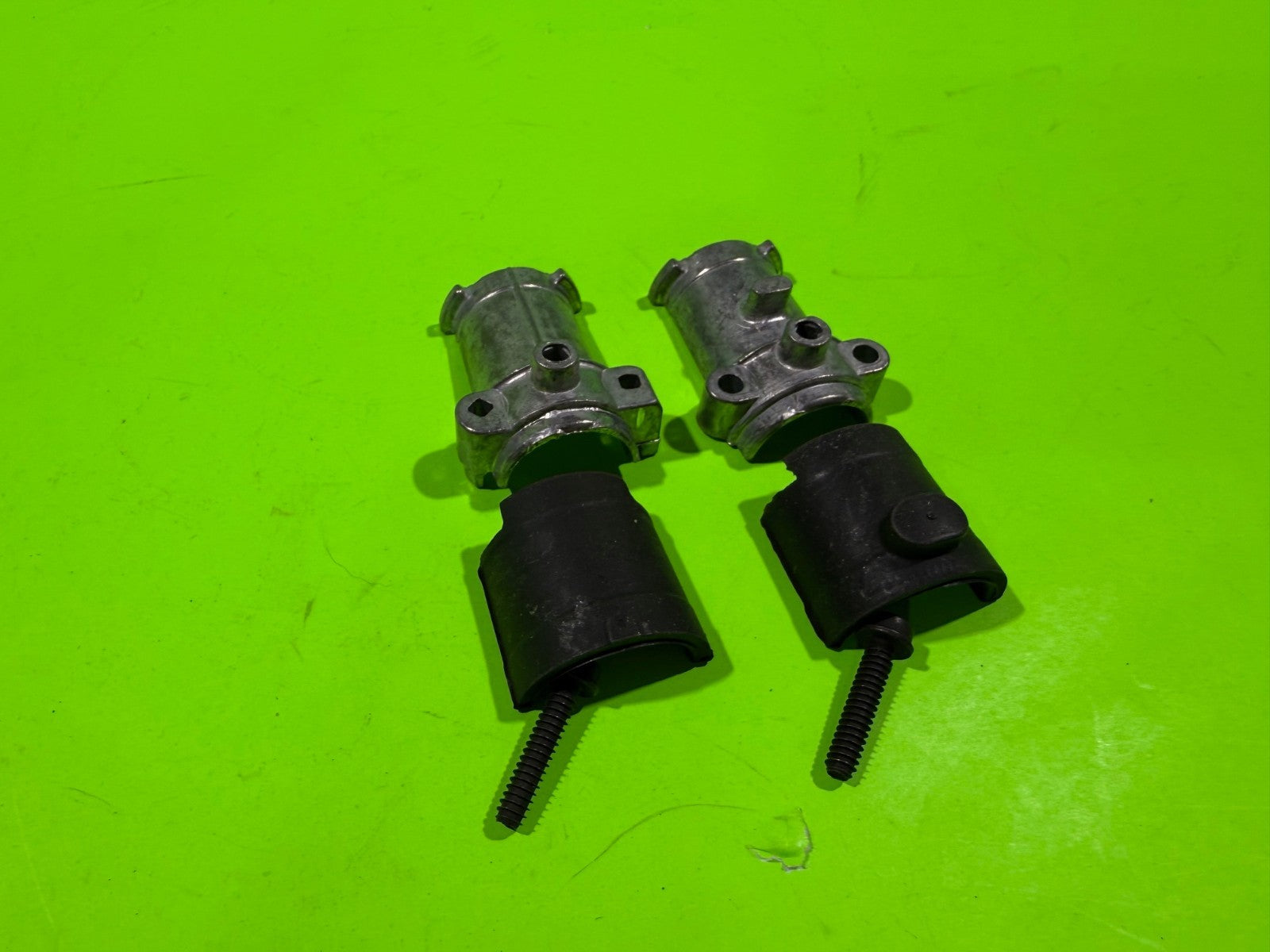 NEW Genuine OEM Husqvarna 537309601 Compression Sleeve Isolator Set 224 322 323+5