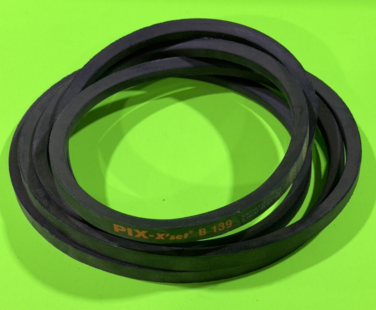 5/8" x 142" Classical V-Belt B139 5L1420 B1B1390