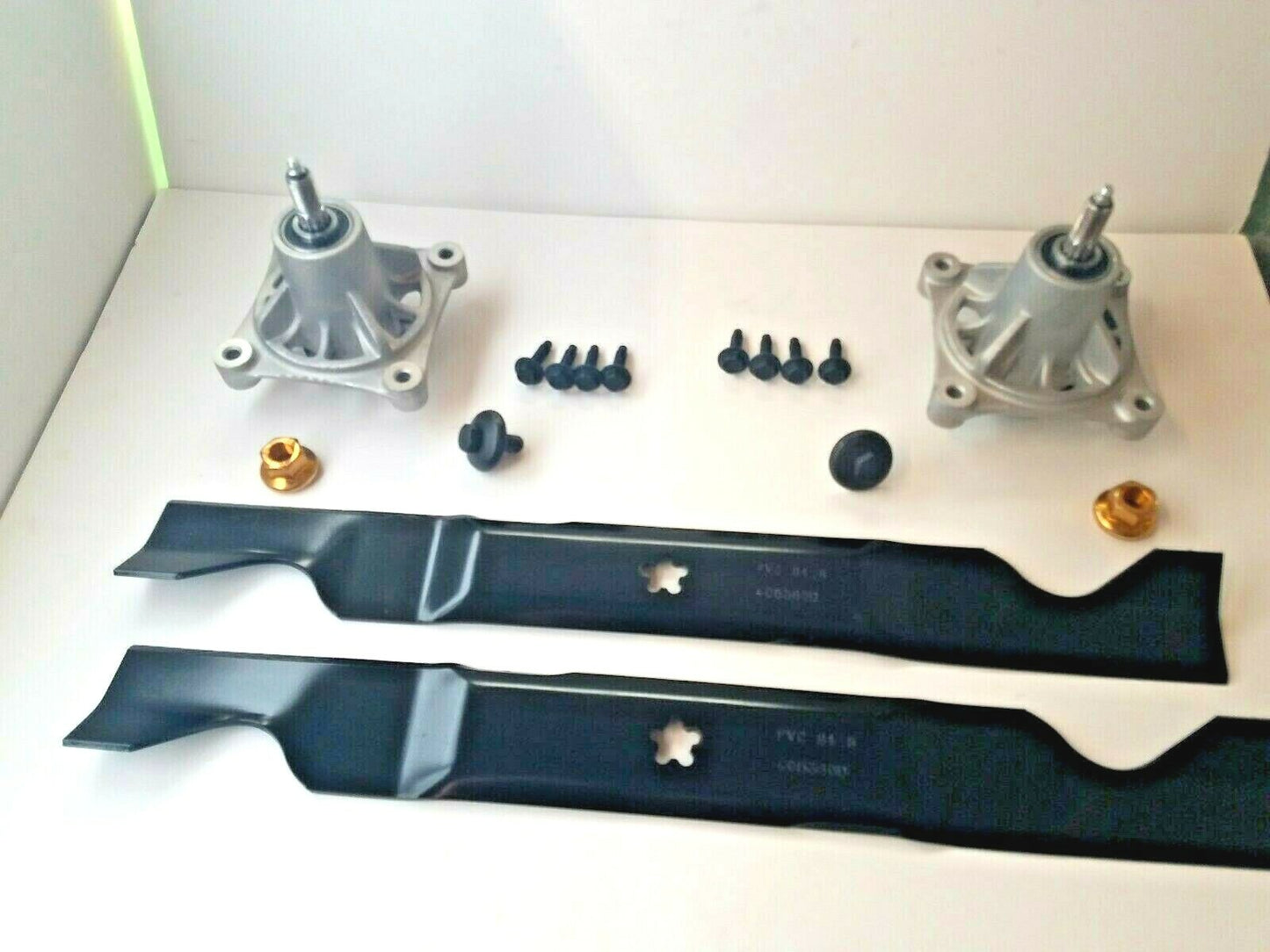 Spindle Blade Kit For Husqvarna 46 Inch Deck Z246 Z246i RZ 4621 4622T 46230