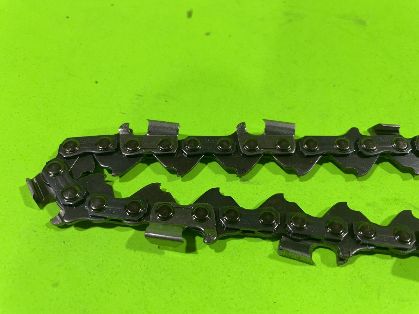 Genuine OEM Husqvarna 501840966 591094866 Saw Chain H22 066G X .3253