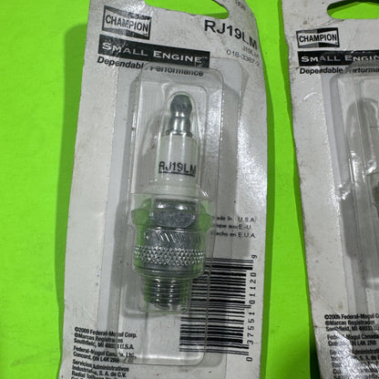 4 PACK OF NEW GENUINE OEM CHAMPION RJ19LM SPARK PLUG; SET OF FOUR PLUGS4