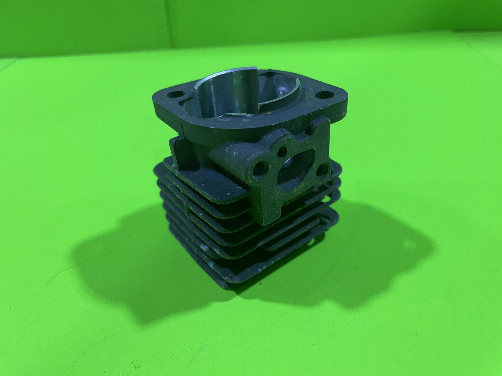 Genuine OEM Poulan 530053445 24cc Cylinder PP110 PT30003