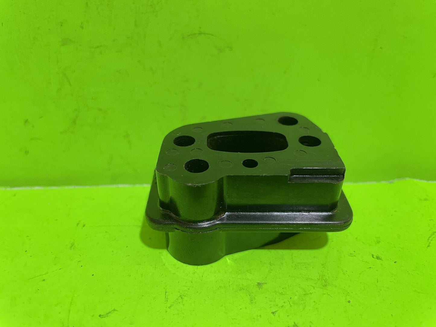 Genuine OEM Husqvarna 531004803 Insulator 122L String Trimmer3