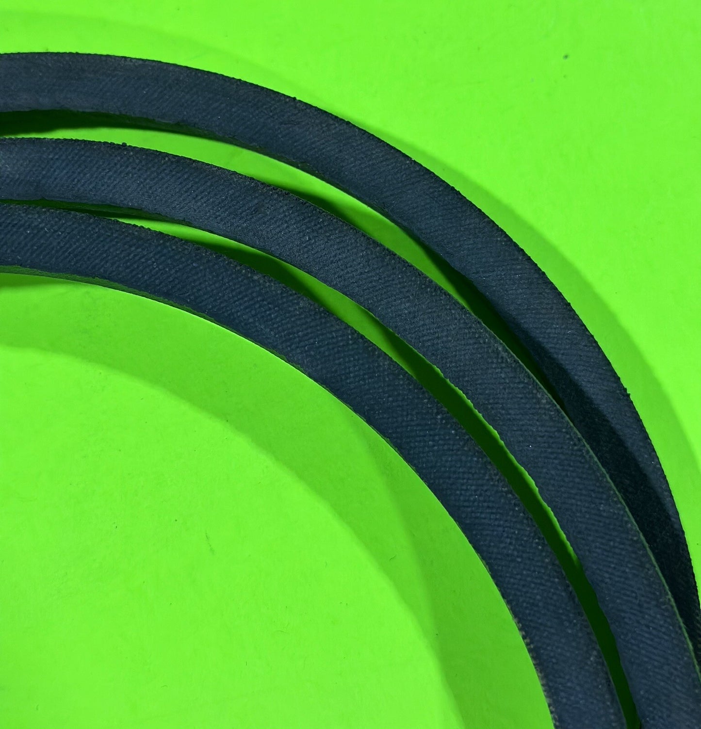 Genuine OEM Husqvarna / Dixon V-Belt 4934 / 125180 / 539125180 1/2" x 68-1/2"4