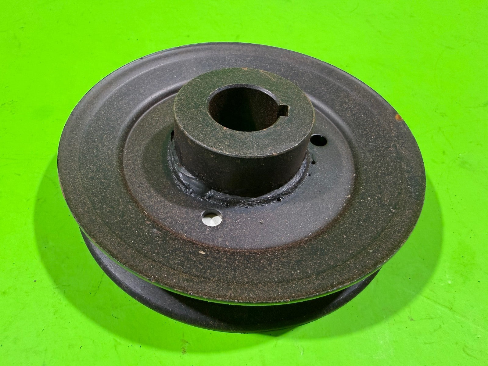 Genuine OEM Husqvarna Spindle Pulley 539104421  52" Deck3