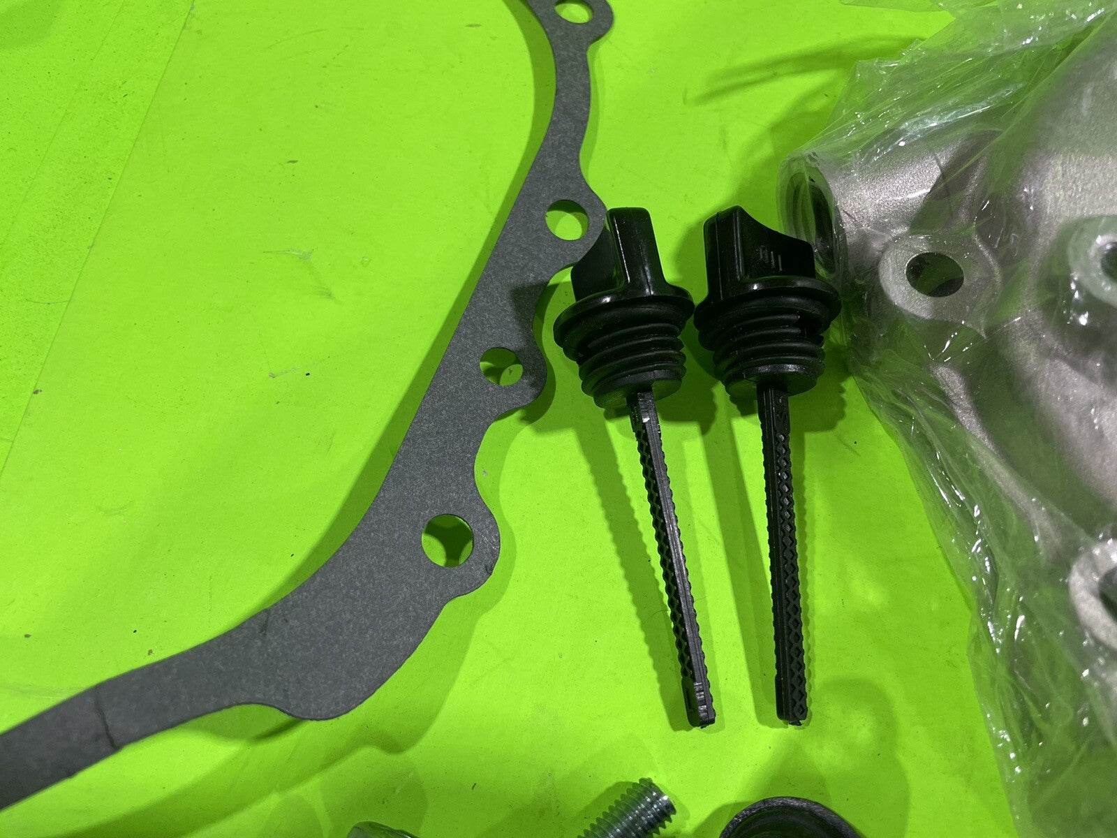 Genuine LCT Engine Cylinder Cover 414365013