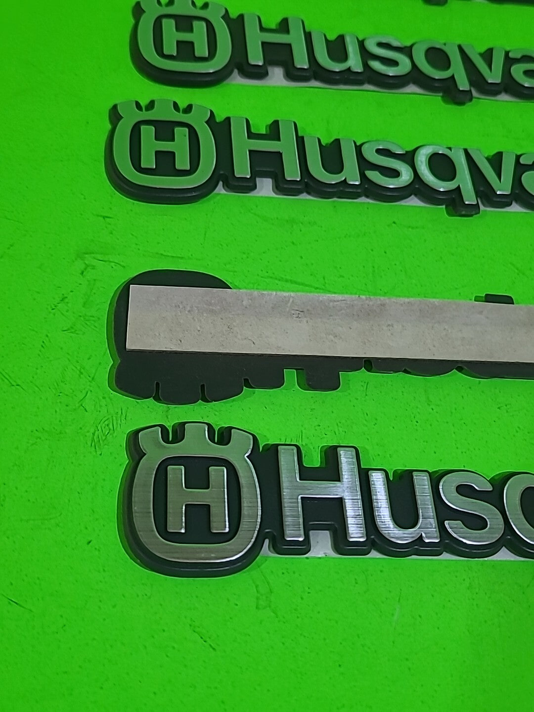 Genuine Husqvarna Silver Hood Emblem 532403378 5 pack2