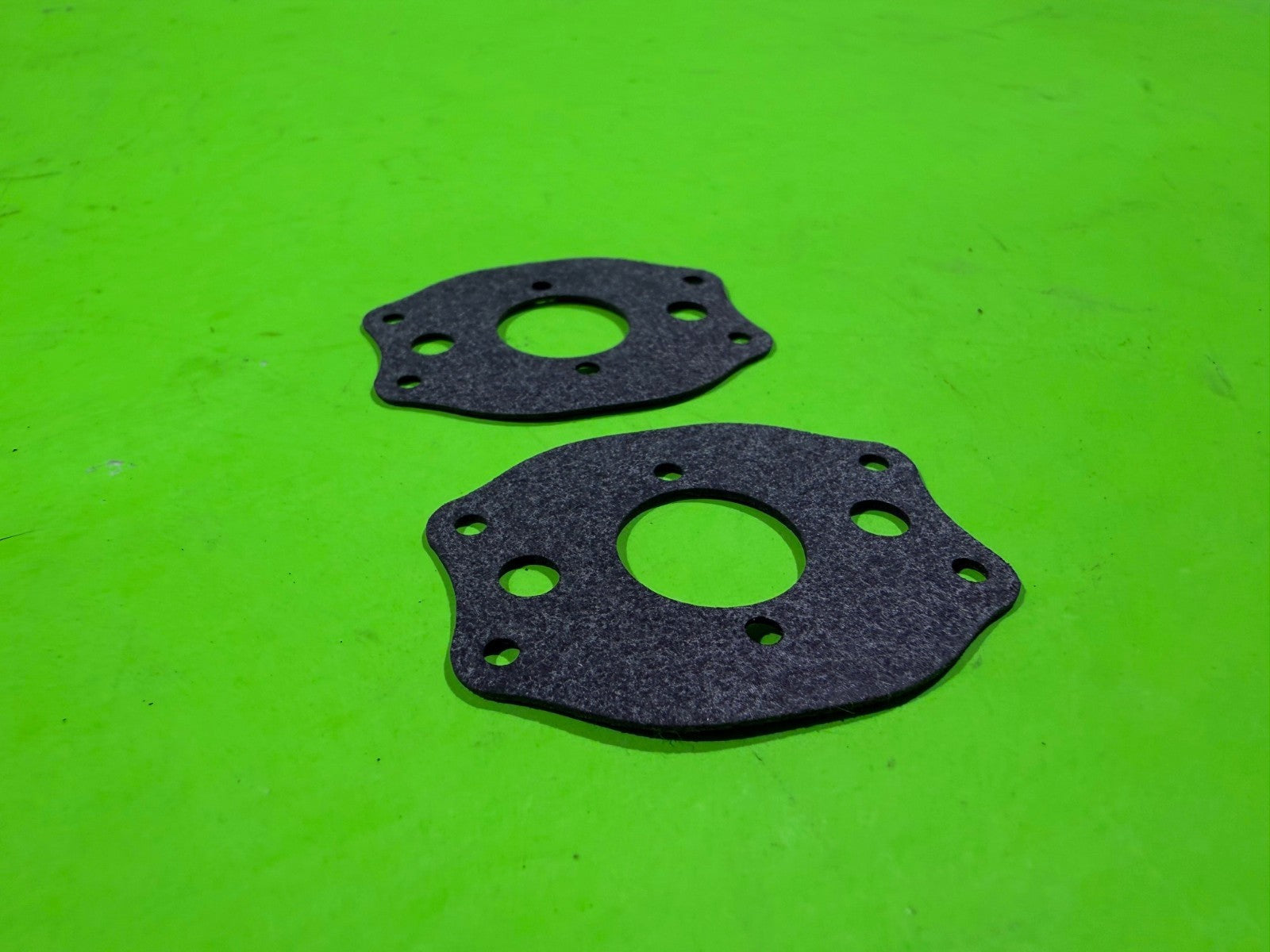 NOS 2pk Genuine OEM Husqvarna 530019172 Chainsaw Carburetor Gaskets Craftsman1