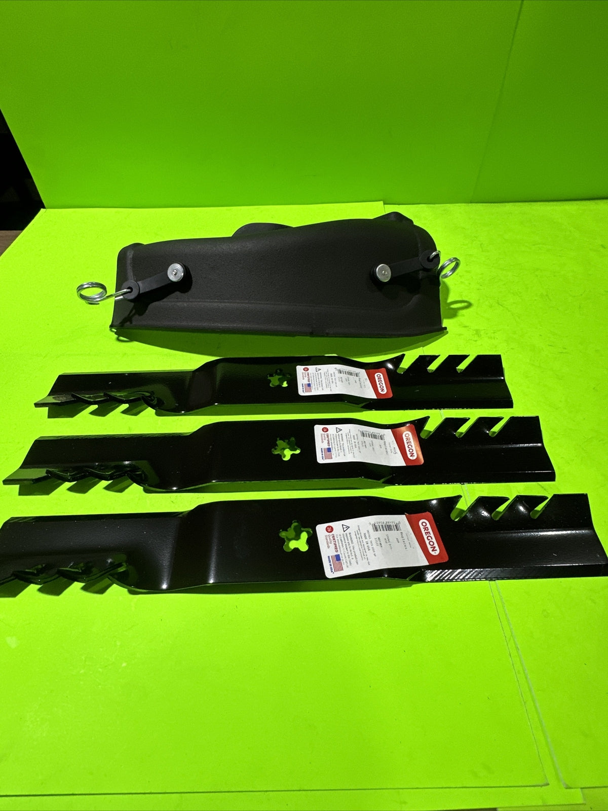 AYP, HUSQVARNA,Craftsman, ARIENS,OEM54MK, 73602300 MULCH KIT 54" W/ Gator Blades0