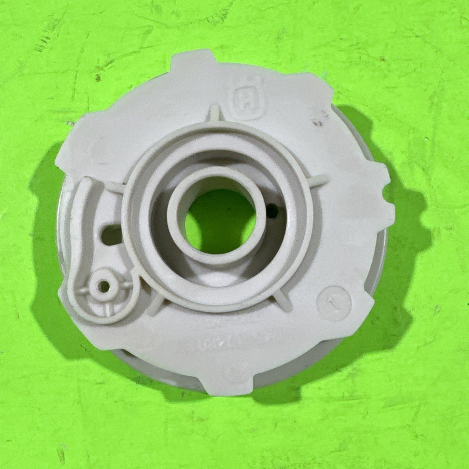 New Genuine OEM Husqvarna Starter Pulley 576744401 Poulan 5451748010