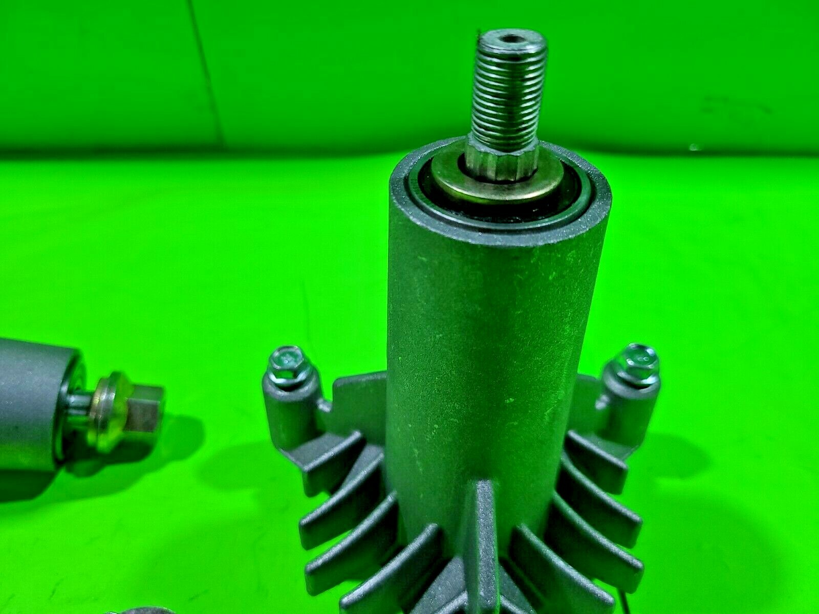 NEW Spindle & Pulley Kit For Craftsman 25993 42" Deck replaces 130794 1734363