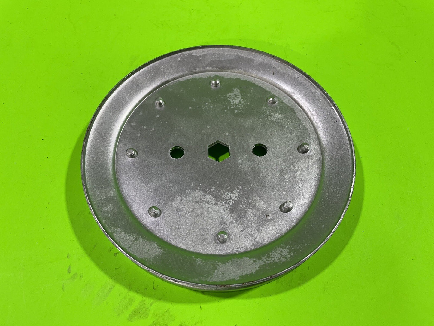 SPINDLE PULLEY FOR JOHN DEERE 100 D100 E100  L100 LA100 REPL OEM GX203670