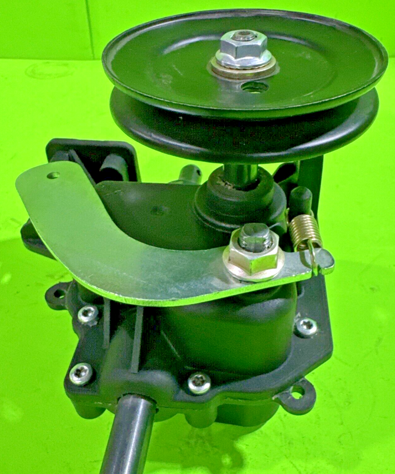 NEW 918-04296B Snow Blower Transmission for Yard Machines 31A-3AAD700 2005 Model14