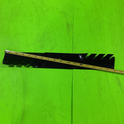 Single Genuine OEM Husqvarna Dixon 539119863 Gator Blade For 50" Cut 139520