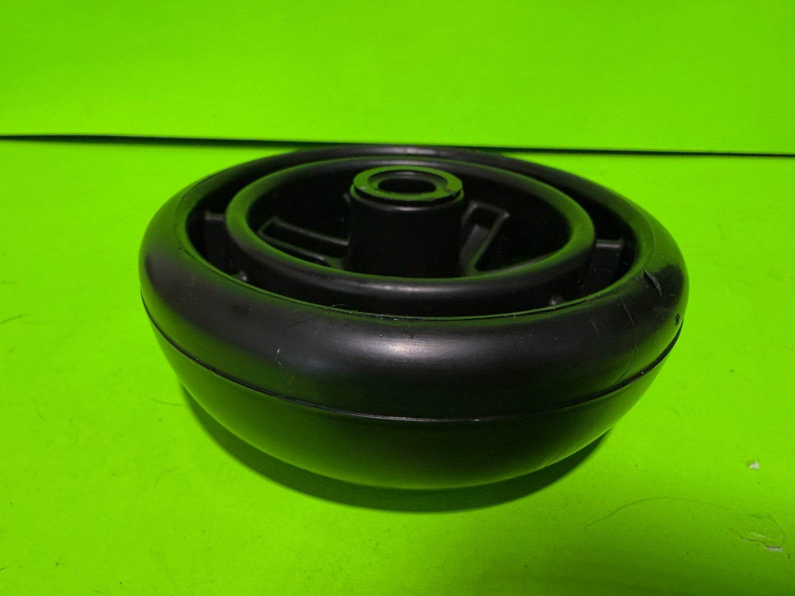 New Genuine OEM Husqvarna 532188606 Gage Wheel 589527401 Craftsman Poulan Ariens3
