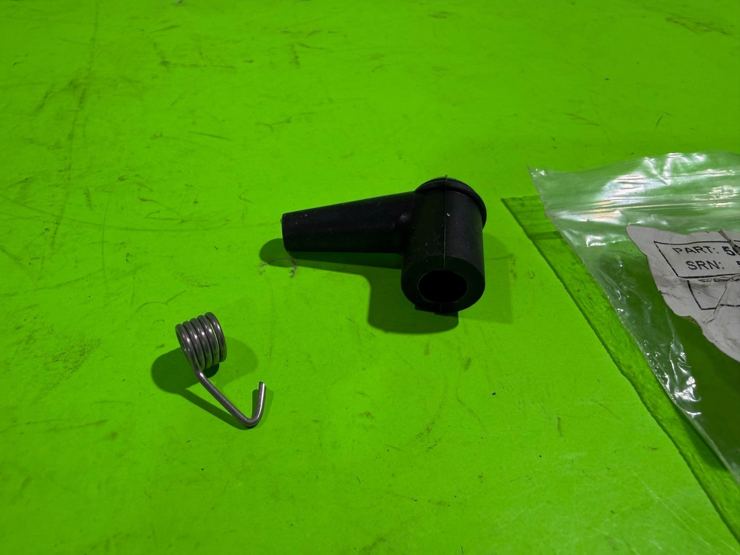 NEW Genuine OEM Husqvarna 501485402 Spark Plug Connector Kit2