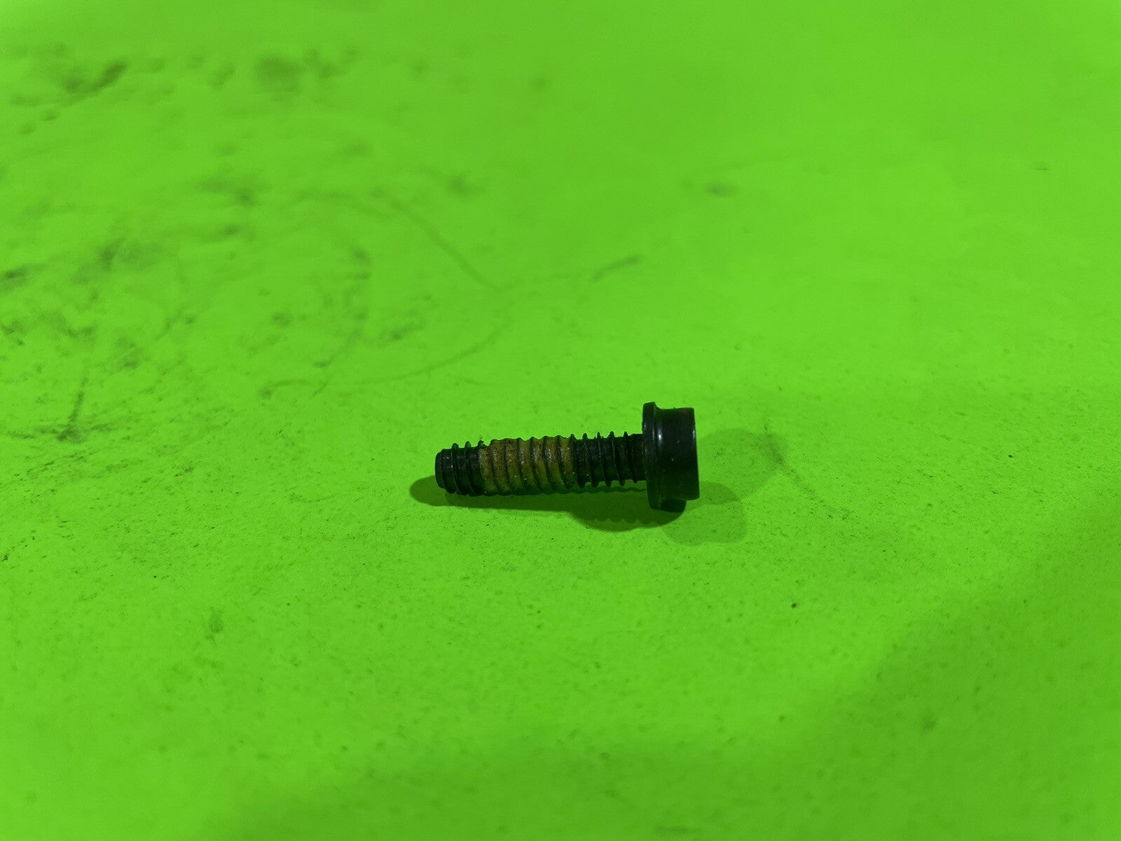 Genuine OEM Husqvarna 503216220 Screw with Locking Fluid 323 325 Hedge Trimmer0