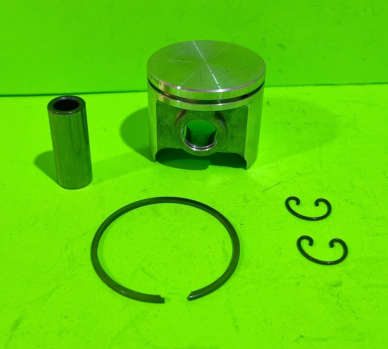Genuine Husqvarna 538248807 Piston & Segments McCulloch Cabrio 420 Elite 42000