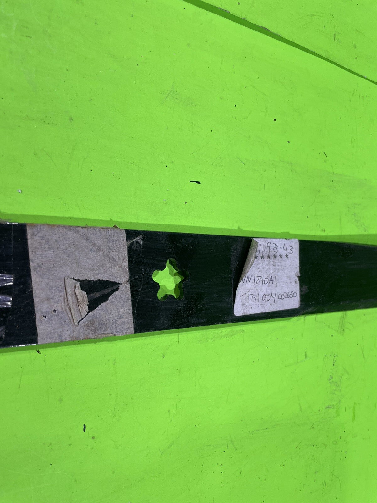 Genuine OEM Husqvarna 539119843 Mower Blade for 42 In Cut Dixon Craftsman2