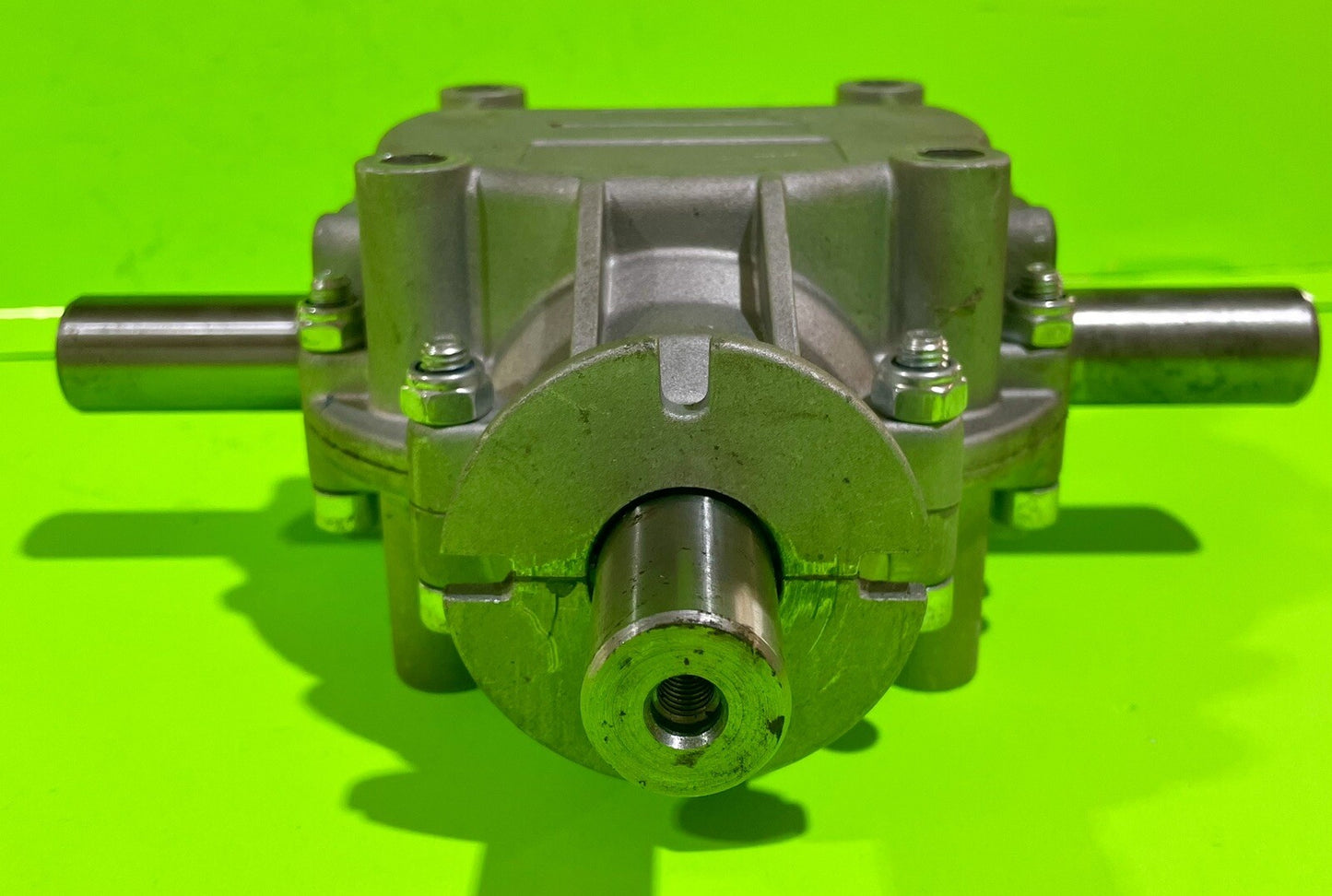 Genuine Husqvarna Gearbox 535466610 for Snowthrower and Flail Mower Attachments4