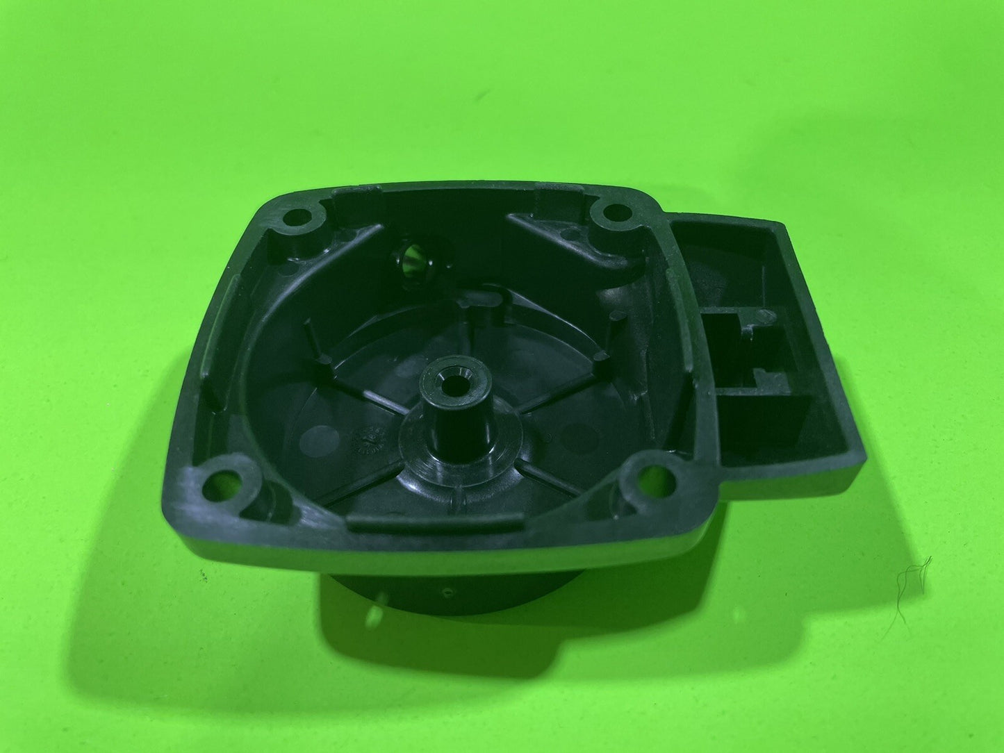 Genuine OEM Husqvarna 574053201 Case Comp 5850751104