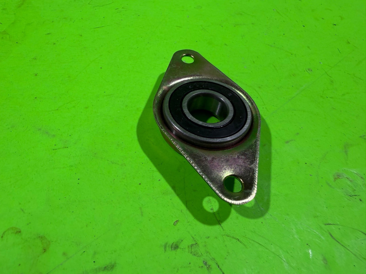 Genuine OEM Husqvarna 601400074 Plate and Bearing Assembly For 21" Snow Blower2