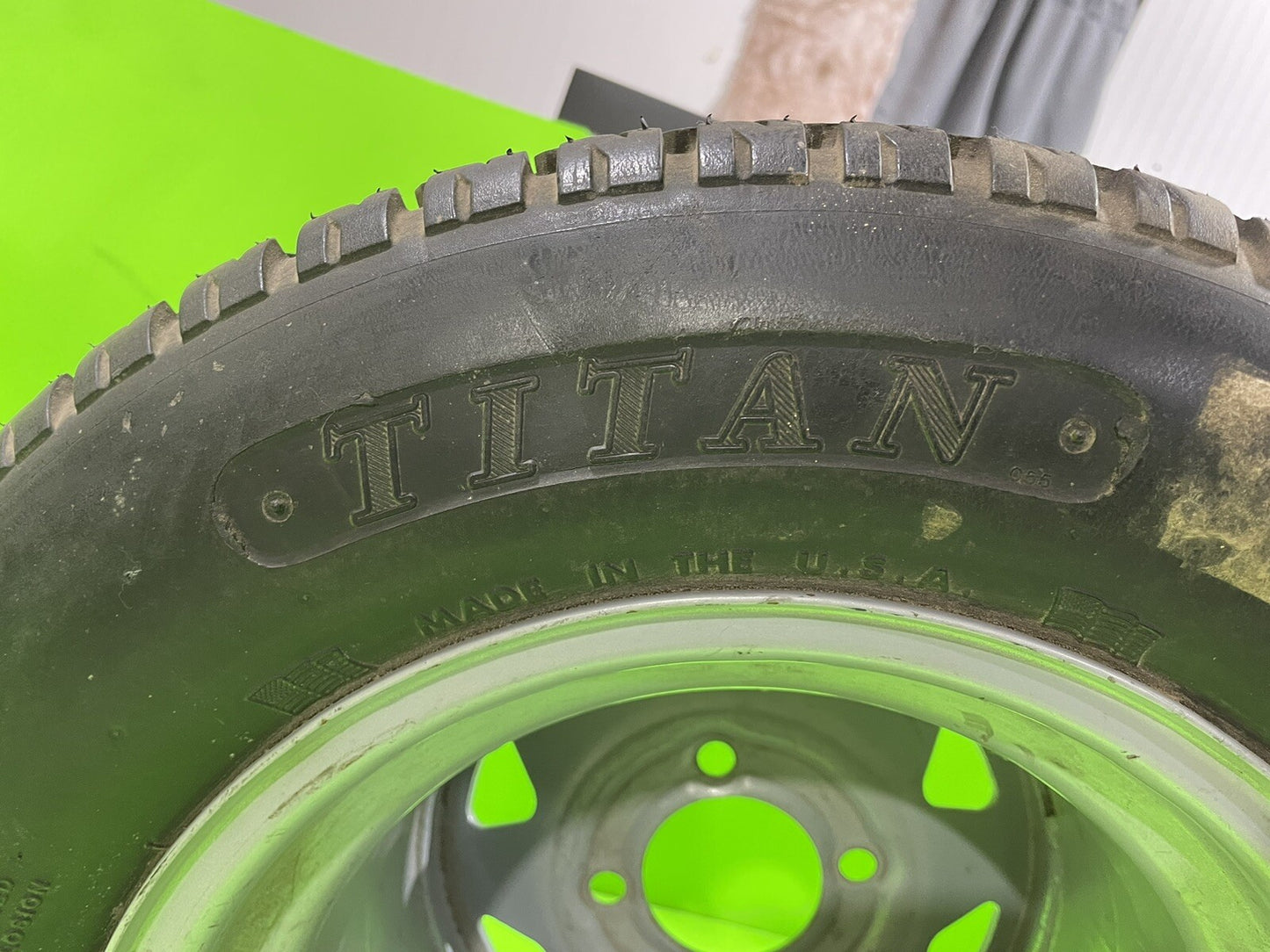 Genuine OEM Husqvarna 539104582 Wheel Assy Titan Turf Trace 23x10.50-12NHS2