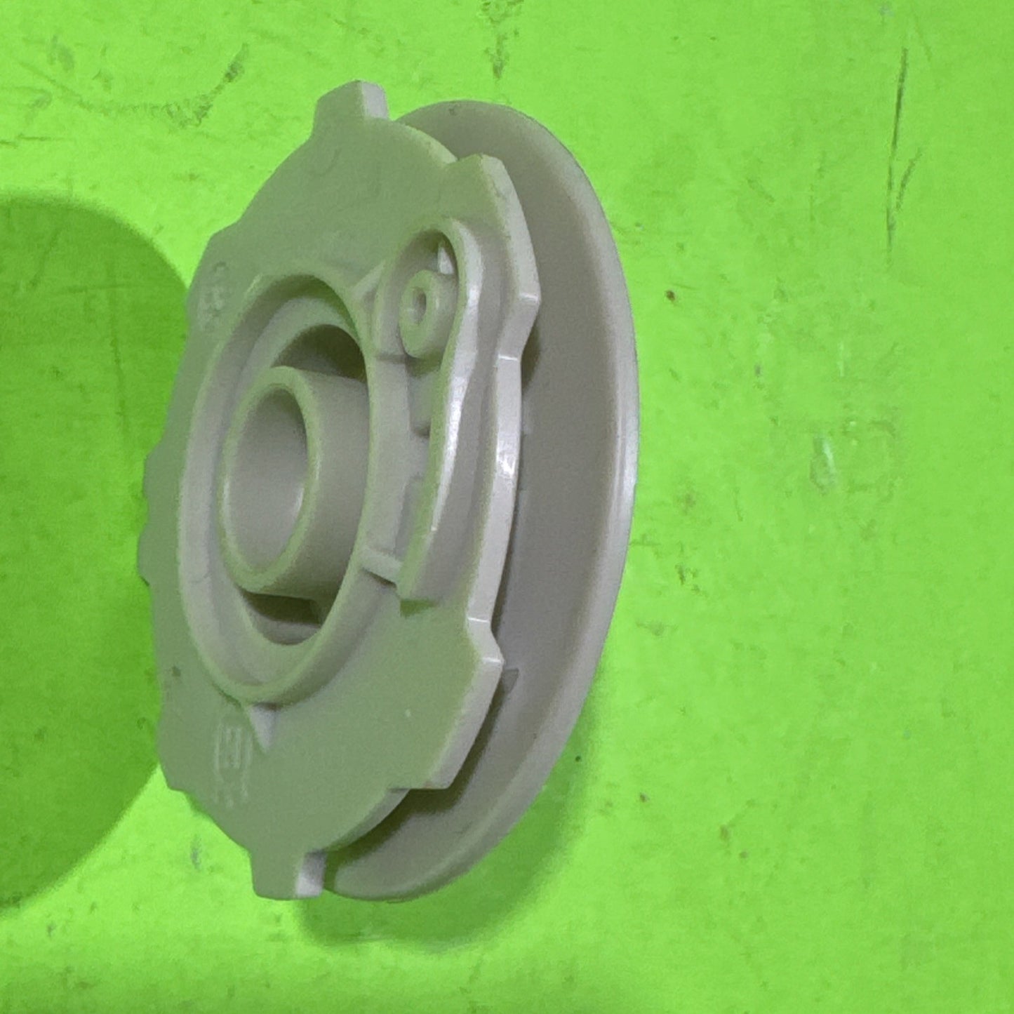 New Genuine OEM Husqvarna Starter Pulley 576744401 Poulan 5451748015