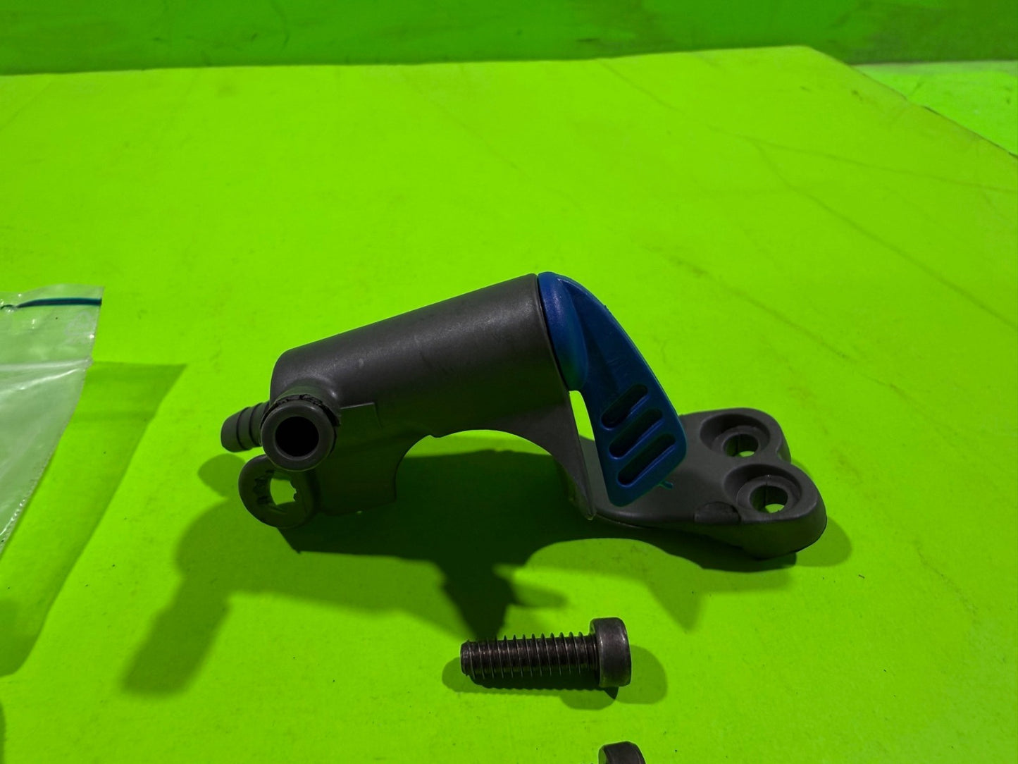 Genuine OEM Husqvarna 506386012 Valve Assembly K1260 K30 K750 K760 K9604