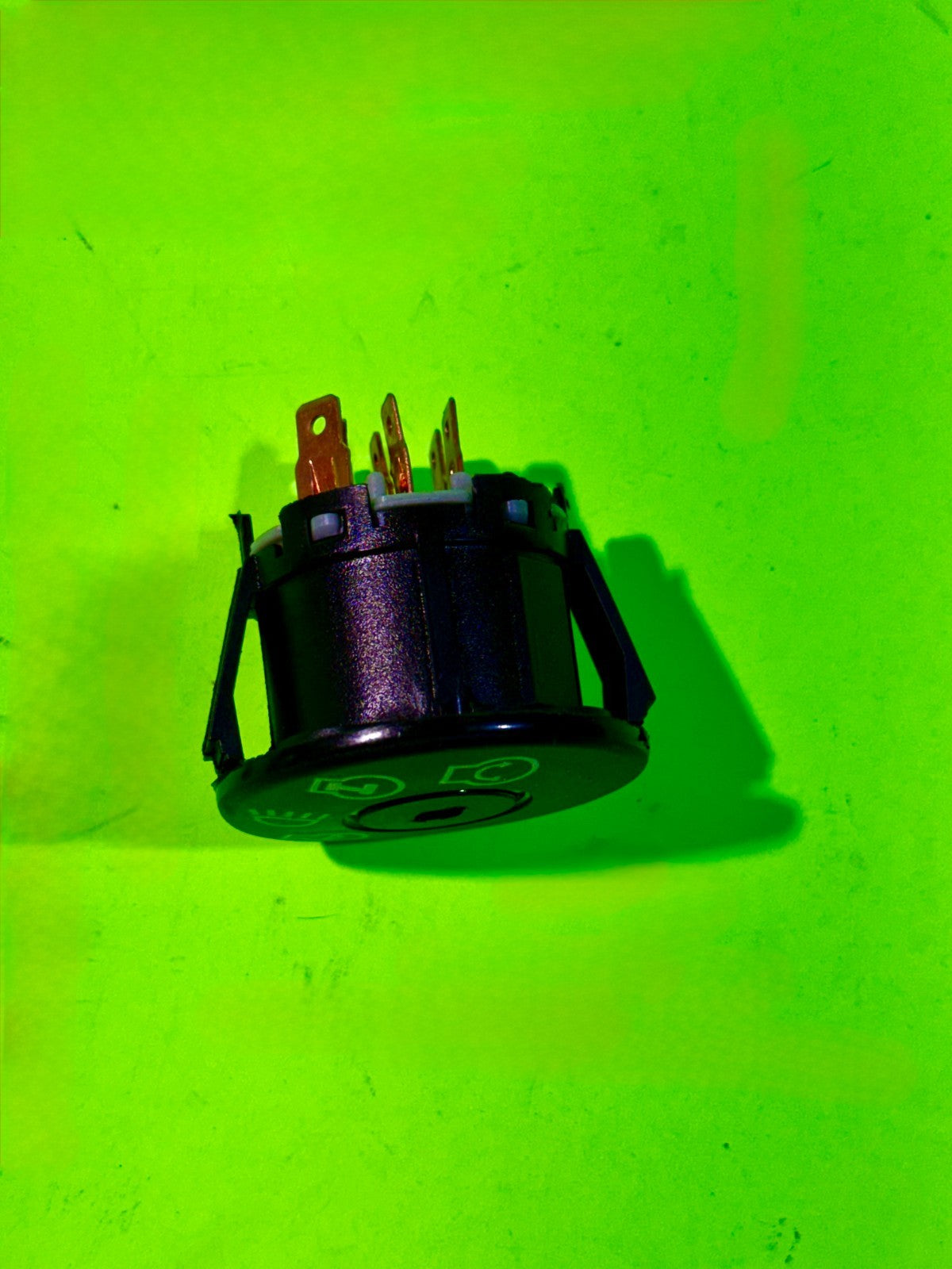 Lawn Mowers Ignition Switch with key for Husqvarna YTH2042 1842 150 5321755664